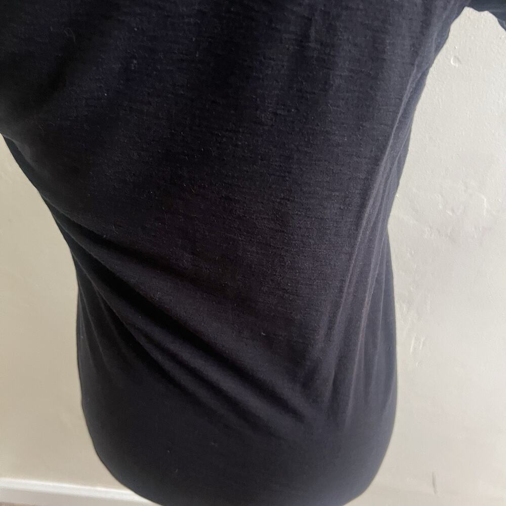 James Perse Women’s Black T-Shirt Deep Scoop Neck Size 1/Small Cotton Basics - Picture 5 of 6